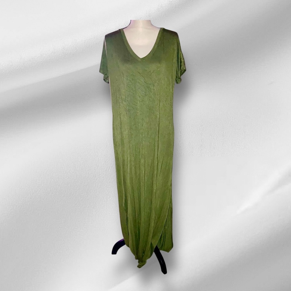 Casual Olive Green Maxi Dress. Size M.
